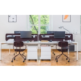 OGI Y desk with 4 workspaces